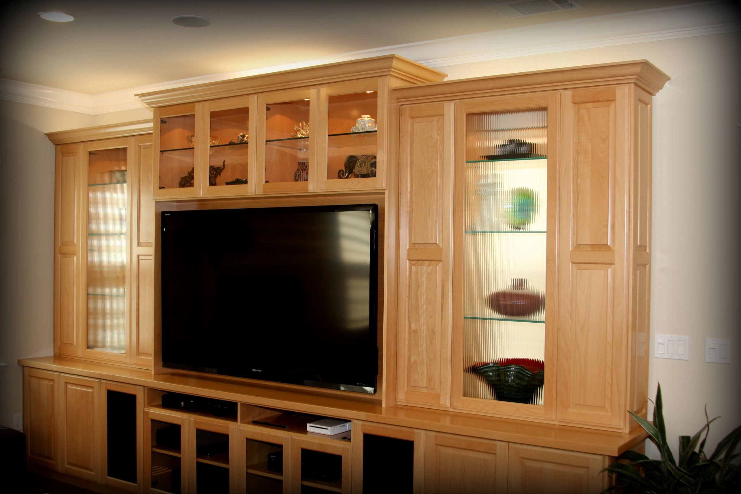 Clear Coat Steamed Beech Wood - Raised Panel Fronts